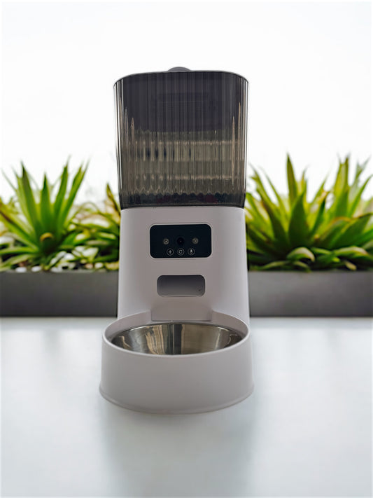 Smart Pet Feeder w/ HD Camera